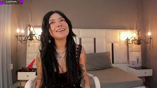 Snapshot of MAGIC_ISIS_ chatting on January 16, 4:38 am MAGIC ISIS online show from January 16, 4:38 am