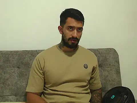 Snapshot of MalickBlack9 chatting on January 7, 12:46 am MalickBlack9 online show from January 7, 12:46 am