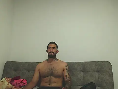 Snapshot of MalickBlack9 chatting on February 12, 10:05 pm MalickBlack9 online show from February 12, 10:05 pm