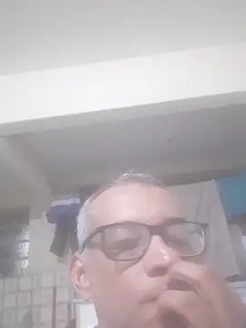 Snapshot of doidopradar chatting on March 10, 11:10 pm doidopradar online show from March 10, 11:10 pm