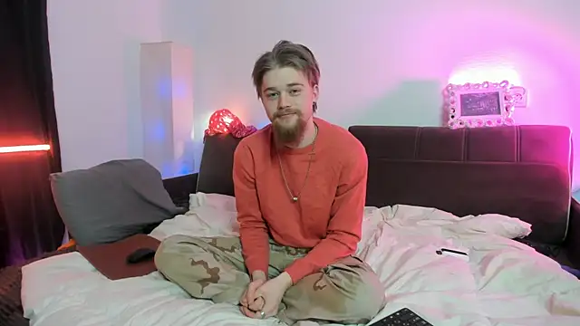 Snapshot of Lev_Miller chatting on January 11, 5:45 am Lev Miller online show from January 11, 5:45 am