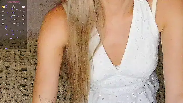 secretluv online show from July 17, 6:20 am