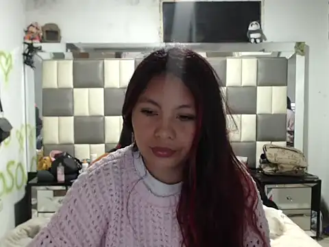 dulcecandy18 online show from February 2, 4:11 am