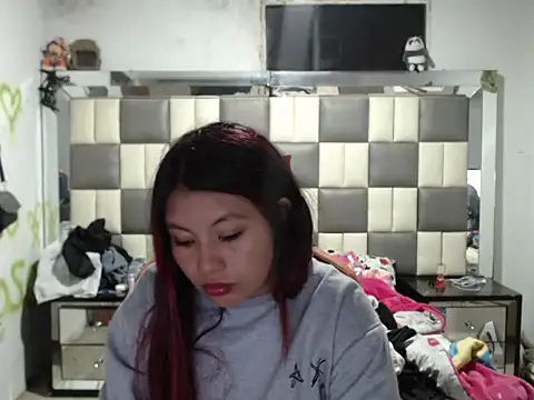 dulcecandy18 online show from February 5, 3:44 am