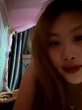 Snapshot of mei_chan_aa chatting on January 10, 5:20 am mei chan aa online show from January 10, 5:20 am