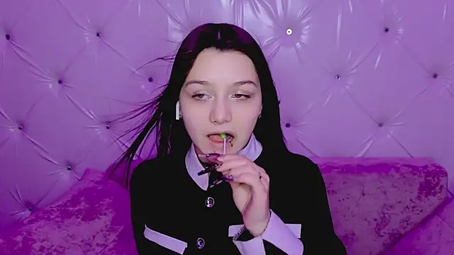 xxxnaughtyfoxyxxx online show from February 11, 9:47 am