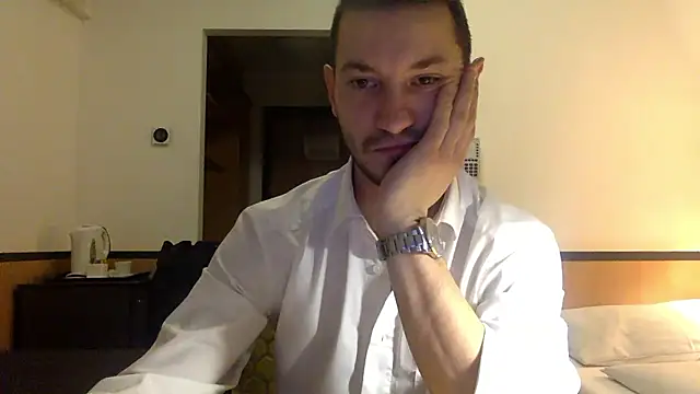 Snapshot of batschi0512 chatting on January 15, 10:57 pm batschi0512 online show from January 15, 10:57 pm