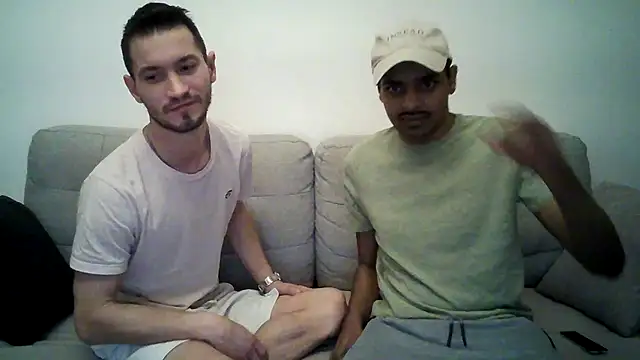 Snapshot of batschi0512 chatting on January 18, 4:05 am batschi0512 online show from January 18, 4:05 am