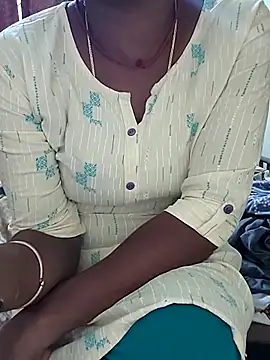 Snapshot of Meena_Meenakshi chatting on February 6, 8:40 am Meena Meenakshi online show from February 6, 8:40 am