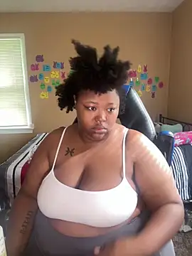 Chocolatebunnyxx96 online show from May 9, 1:27 pm