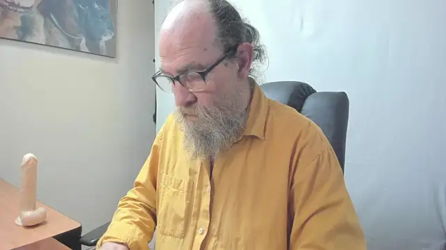 Uncle Hottie online show from March 3, 5:41 pm