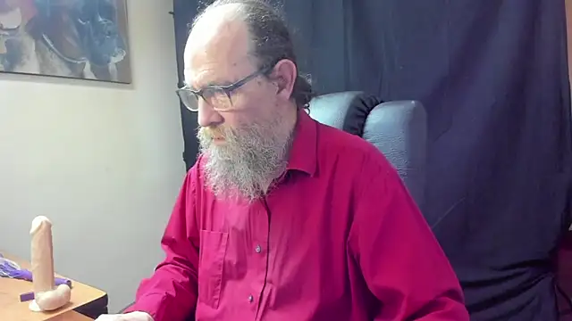 Uncle Hottie online show from April 1, 5:10 pm