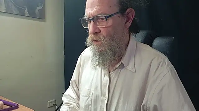 Uncle Hottie online show from April 2, 4:04 pm