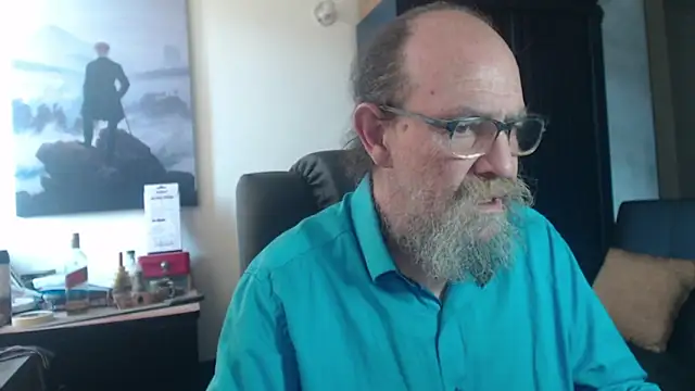 Uncle Hottie online show from July 8, 3:38 pm