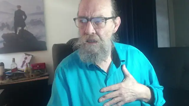 Uncle Hottie online show from July 29, 3:21 pm