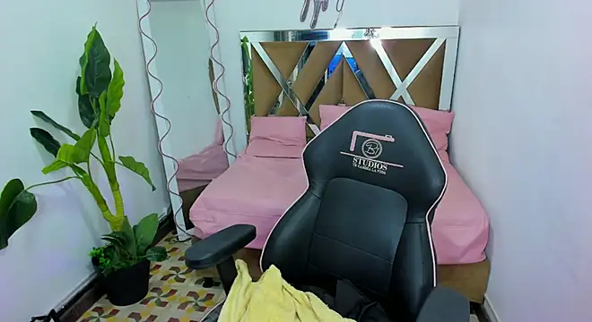 sharlot tay1 online show from March 22, 3:54 am