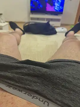 Snapshot of SamuelH59892 chatting on March 16, 5:39 pm SamuelH59892 online show from March 16, 5:39 pm