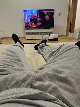 Snapshot of SamuelH59892 chatting on March 17, 5:16 pm SamuelH59892 online show from March 17, 5:16 pm