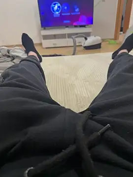 Snapshot of SamuelH59892 chatting on March 20, 2:00 pm SamuelH59892 online show from March 20, 2:00 pm