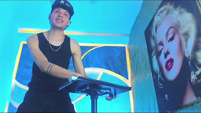 Lucas hot 20 online show from February 6, 6:07 am