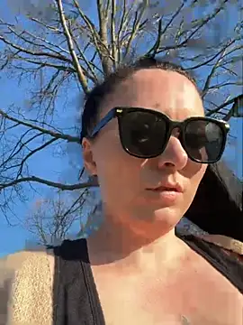 InkedCurly L online show from April 7, 3:56 pm