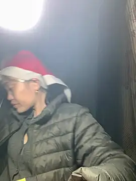 Snapshot of hinicky-0 chatting on January 15, 2:10 pm hinicky-0 online show from January 15, 2:10 pm