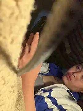 Snapshot of hinicky-0 chatting on February 1, 2:59 pm hinicky-0 online show from February 1, 2:59 pm