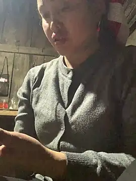 Snapshot of hinicky-0 chatting on February 6, 1:36 pm hinicky-0 online show from February 6, 1:36 pm