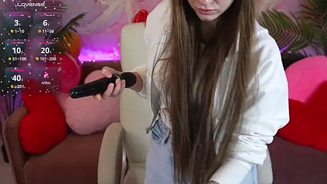 AlexaFleur online show from February 17, 7:38 am