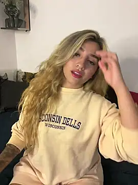 Felicity Hops online show from January 14, 11:31 pm