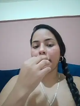 Snapshot of Maliha_21 chatting on January 15, 1:21 am Maliha 21 online show from January 15, 1:21 am