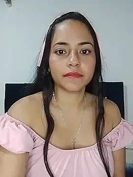 Snapshot of Maliha_21 chatting on February 22, 1:40 am Maliha 21 online show from February 22, 1:40 am