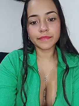 Snapshot of Maliha_21 chatting on February 24, 6:39 pm Maliha 21 online show from February 24, 6:39 pm