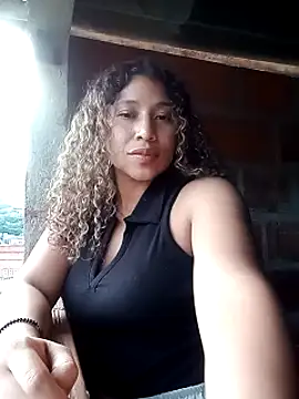 Snapshot of Adorable_Maria chatting on May 6, 10:48 pm Adorable Maria online show from May 6, 10:48 pm