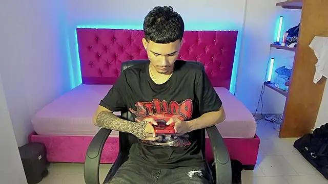 Liam hard04 online show from February 9, 12:31 pm