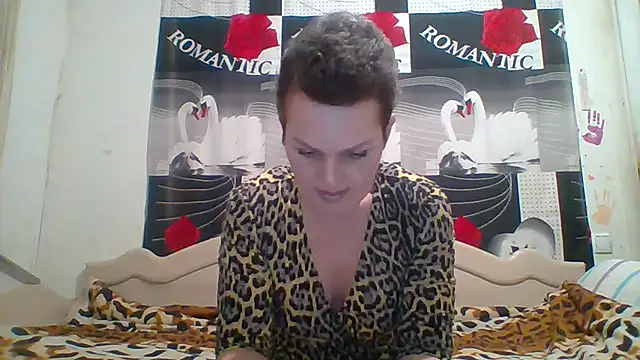 Snapshot of HelenPassion chatting on February 13, 9:11 pm HelenPassion online show from February 13, 9:11 pm