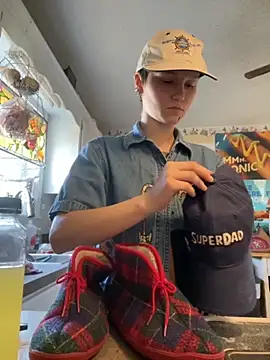 SugarNCinnamon online show from March 14, 10:15 pm