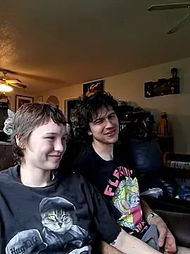 SugarNCinnamon online show from June 6, 7:29 pm
