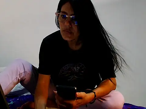 Elizabeth manzon online show from May 5, 9:56 pm
