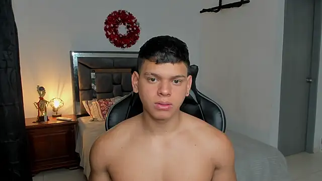 Snapshot of stefan_leenox chatting on January 14, 10:54 am stefan leenox online show from January 14, 10:54 am