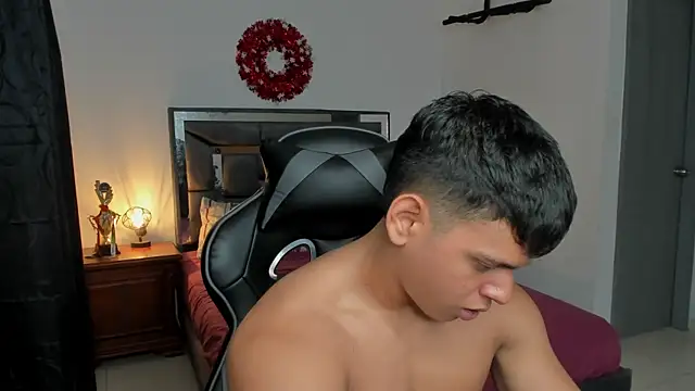 Snapshot of stefan_leenox chatting on January 17, 3:06 pm stefan leenox online show from January 17, 3:06 pm