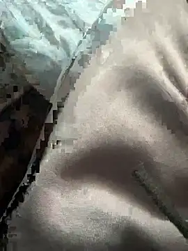 Snapshot of pitsho51 chatting on February 5, 11:59 am pitsho51 online show from February 5, 11:59 am