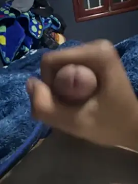 Snapshot of pitsho51 chatting on February 17, 9:43 pm pitsho51 online show from February 17, 9:43 pm