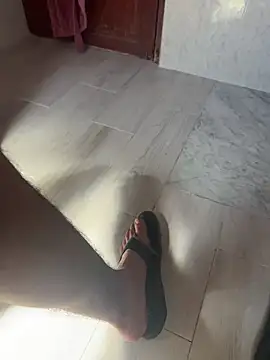 Snapshot of pitsho51 chatting on March 31, 12:38 pm pitsho51 online show from March 31, 12:38 pm