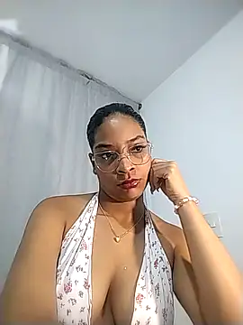 KATALINA SANTANA  online show from April 25, 2:03 am