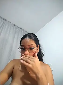 KATALINA SANTANA  online show from May 6, 11:43 pm