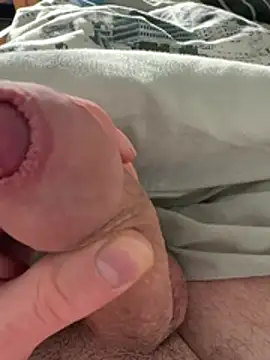 Snapshot of Draxla75 chatting on April 4, 4:48 pm Draxla75 online show from April 4, 4:48 pm