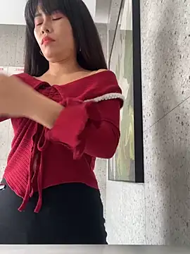 Snapshot of Miss_me29 chatting on February 1, 6:01 am Miss me29 online show from February 1, 6:01 am