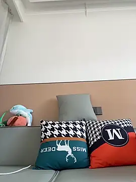 Snapshot of Miss_me29 chatting on February 3, 1:04 am Miss me29 online show from February 3, 1:04 am