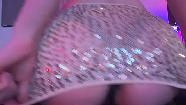 blondebabycara online show from February 5, 4:06 am